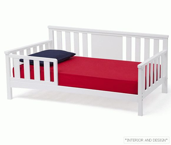 Кревет за трогодишње дете са бочним странама - 2