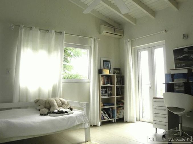 Спаваћа соба са одвојеним балконом или лођом - слика 1