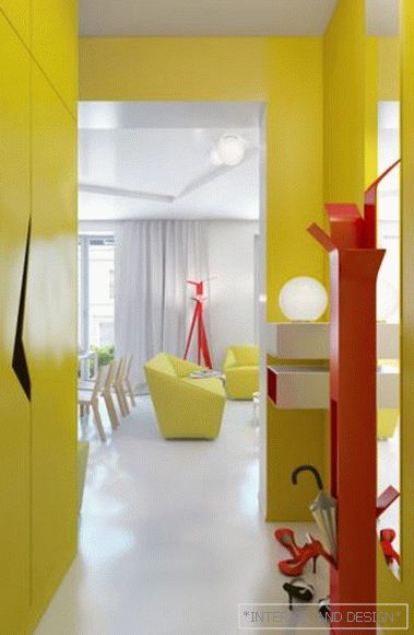 Жути ходник дизајн у малом ходнику