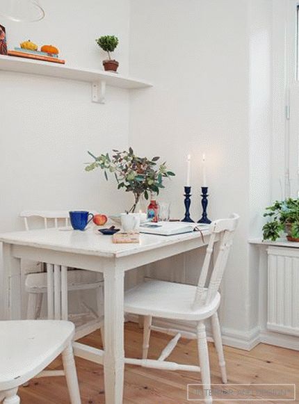 Трпезаријски сто за малу кухињу - 1